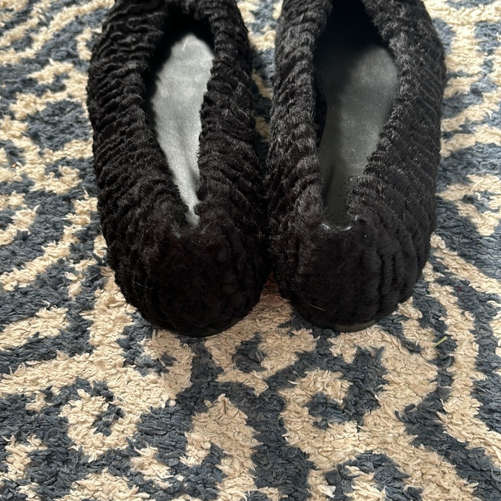 J McGlaughlin Shoes - Picture 4 of 7